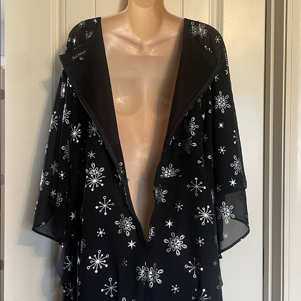 Smak Parlour Black and Silver Snowflake Social Climber Caftan Dress Sz XL - Picture 7 of 9